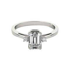 GIA Certificato 1.31 Carati Smeraldo a Tre Pietre  Anello con diamante