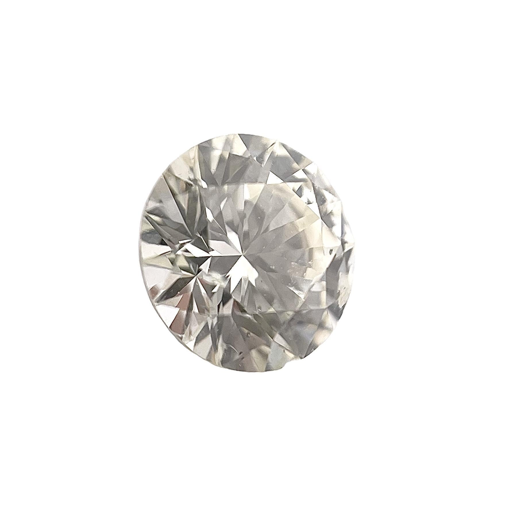 ITEM DESCRIPTION

ID #: NYC57461
Stone Shape: Round
Diamond Weight: 1.31 carat
Clarity: SI2
Color: Q to R Range
Cut:	Excellent
Measurements: 7.09 x 7.10 x 4.34 mm
Depth %: 61.10%
Table %: 	57.00%
Symmetry: Excellent
Polish: Excellent
Fluorescence: