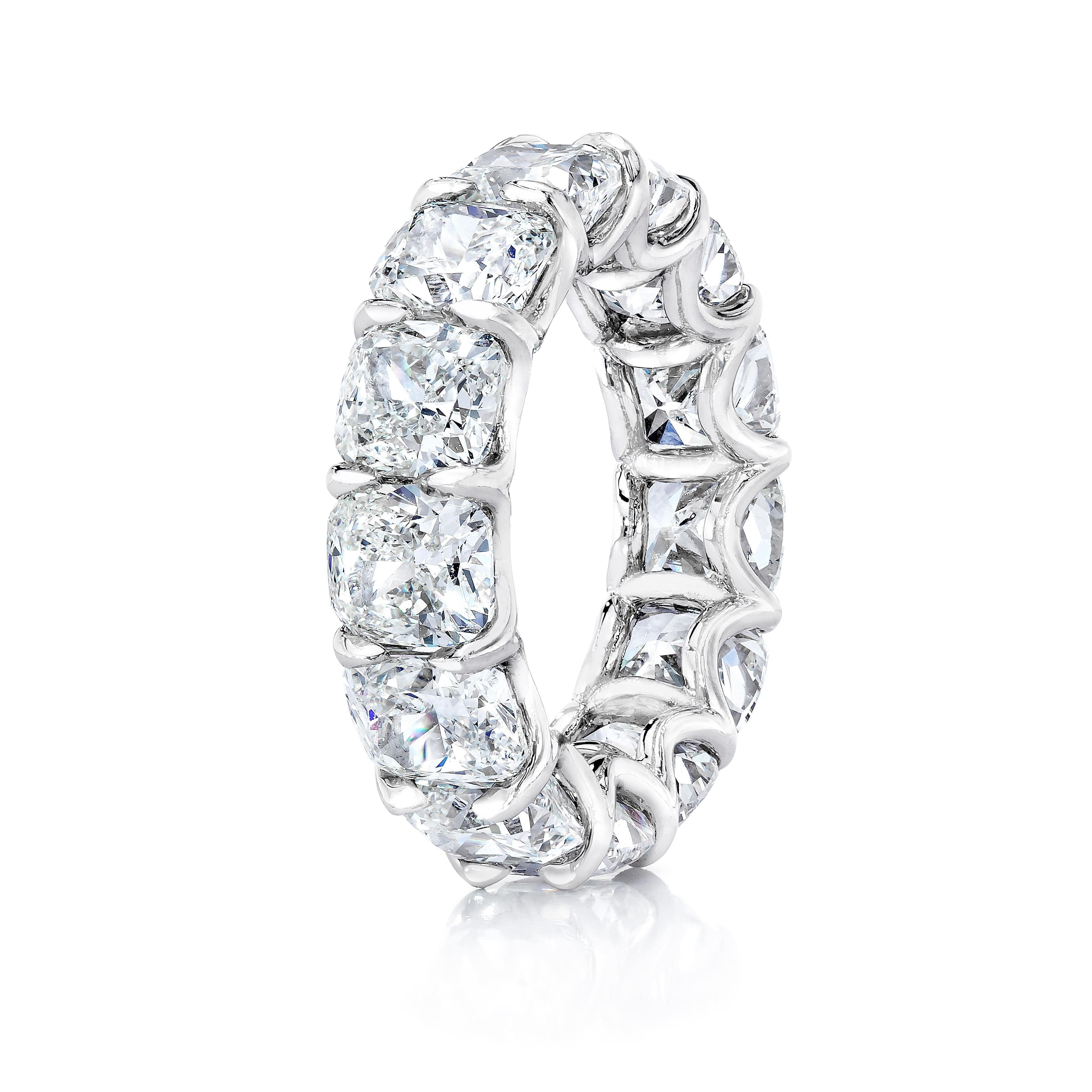 Contemporain Bague d'éternité avec diamants taille coussin de 13,10 carats (1ct chacun) certifiés GIA en vente
