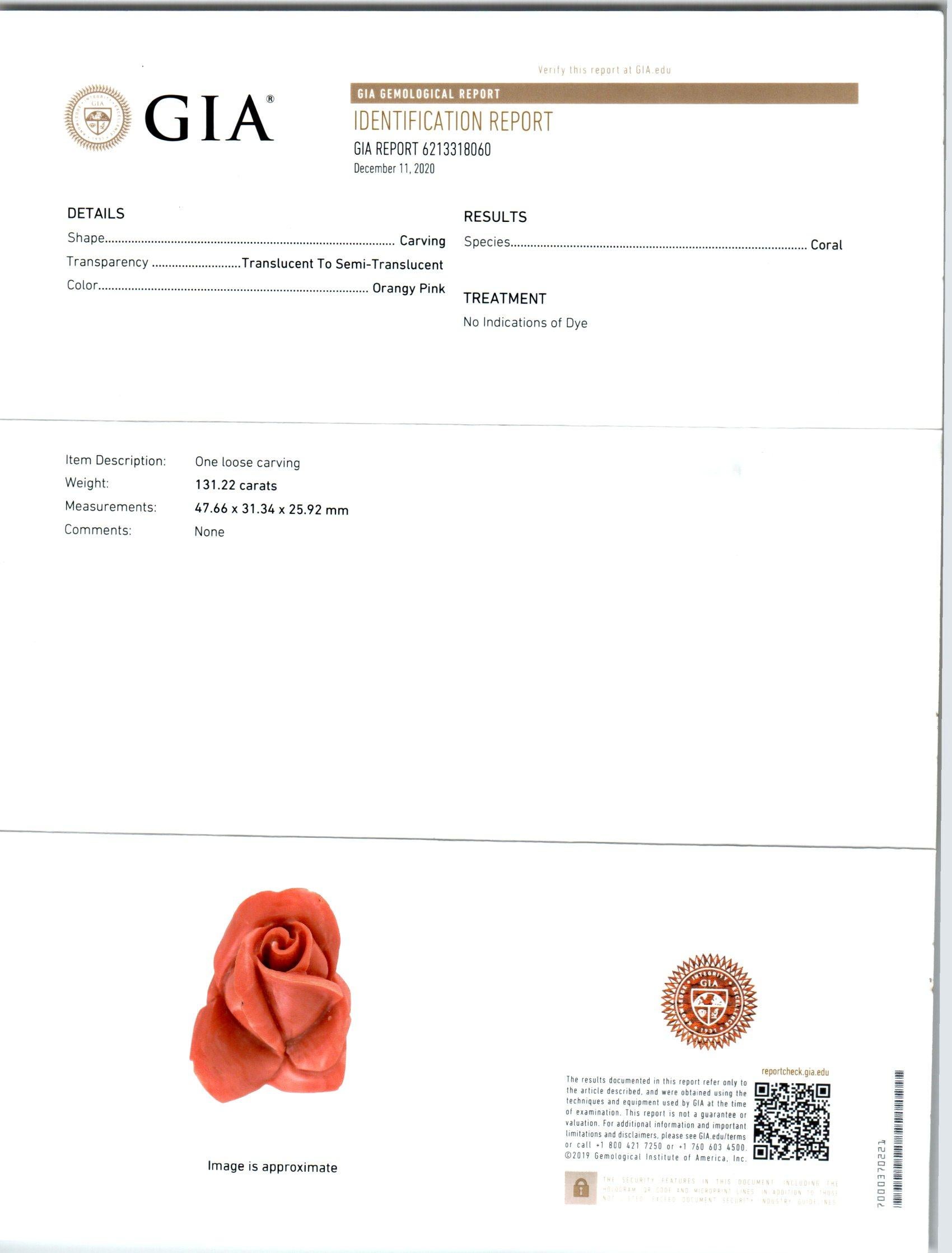 GIA zertifiziert 131,22 Karat Rose geformt Hand geschnitzt natürlichen Korallen Ornament im Zustand „Hervorragend“ im Angebot in Stamford, CT