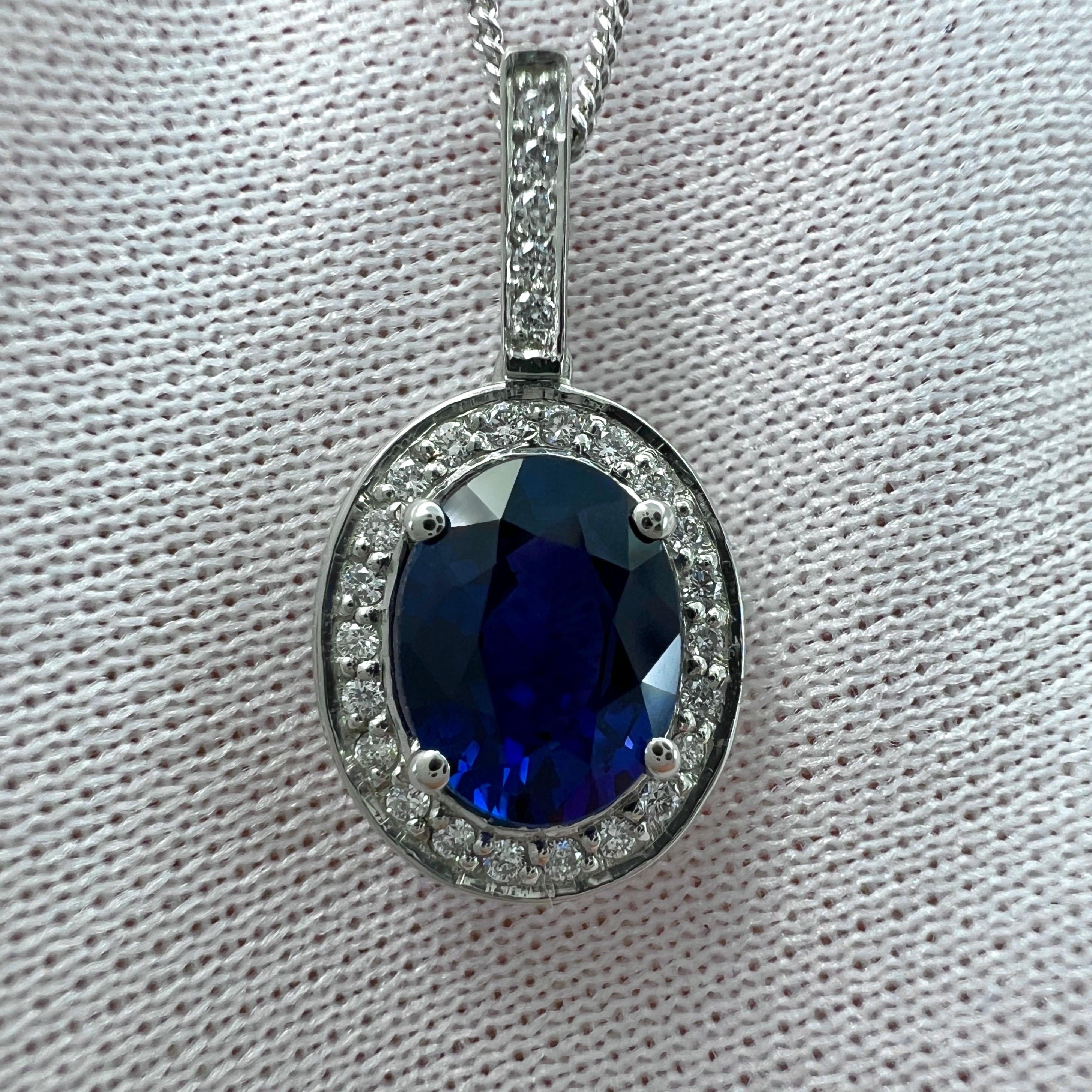 GIA Certified 1.32ct Fine ROYAL Blue Oval Sapphire Diamond Platinum Halo Pendant In New Condition For Sale In Birmingham, GB