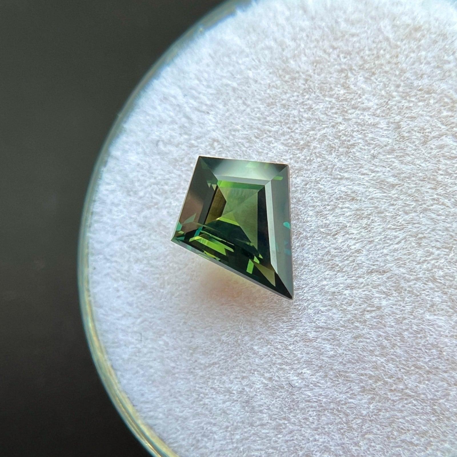 Zafiro de fantasía de 1,32 ct, certificado por GIA, talla cometa, natural, verde profundo, sin tratar, VVS en Nuevo estado para la venta en Birmingham, GB