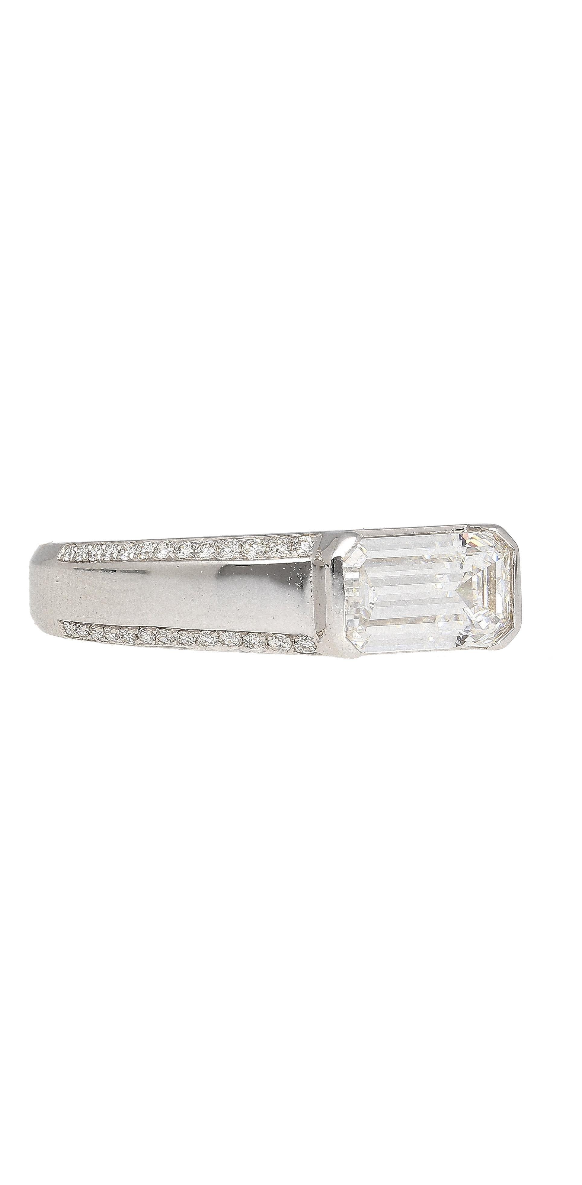 Women's or Men's GIA Certified 1.33 Carat Emerald Cut D/VVS2 Diamond East West Band Ring For Sale