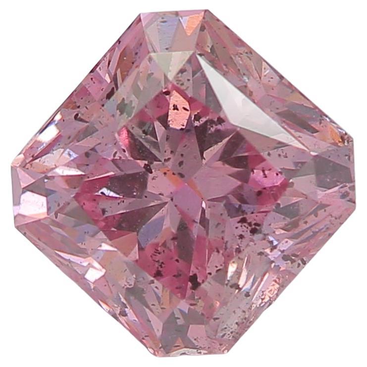 Diamante certificado por el GIA de 1,33 quilates de color rosa intenso fantasía púrpura con claridad I1