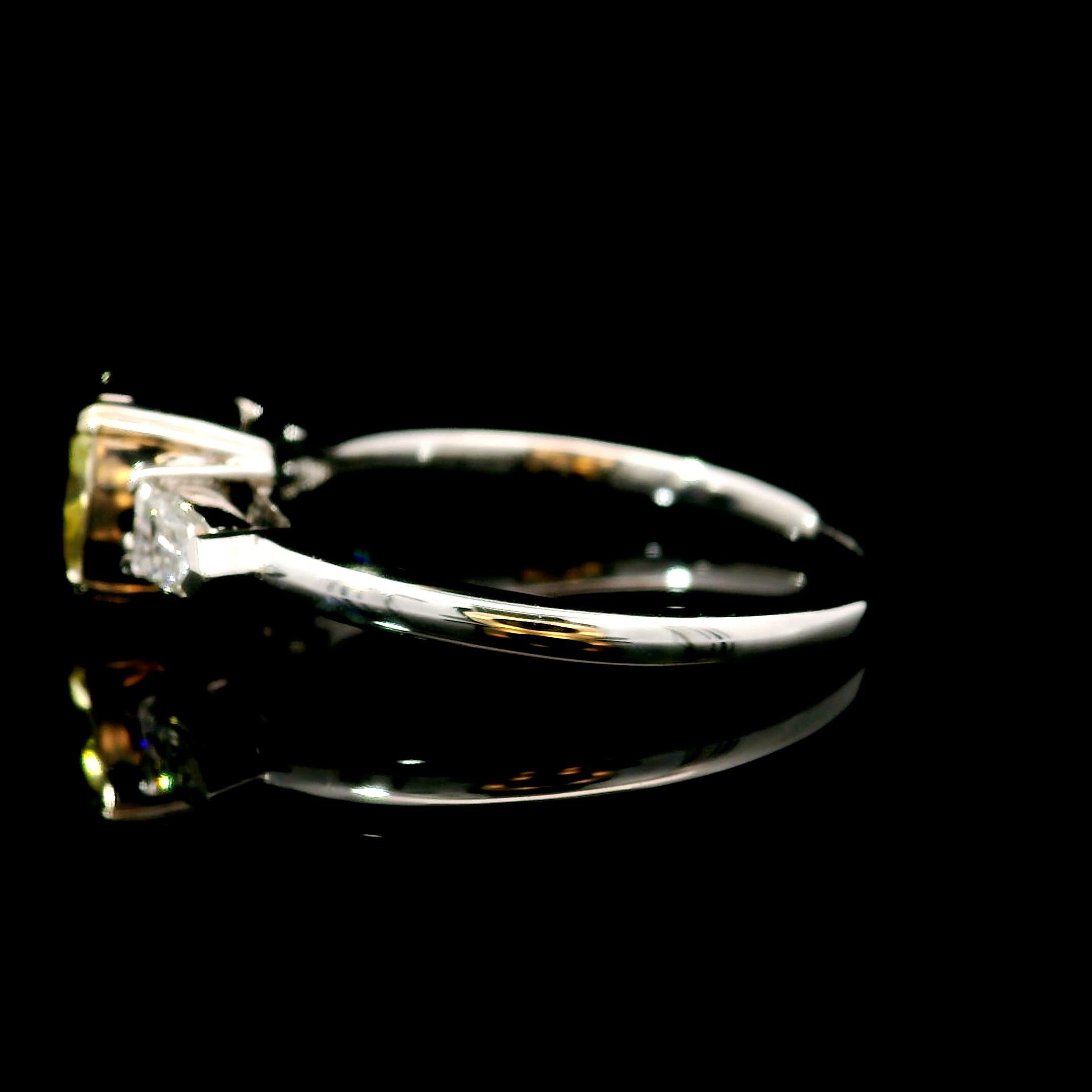 GIA Certified 1.33 Carat Fancy Light Yellow VS1 Clarity Diamond Ring For Sale 1