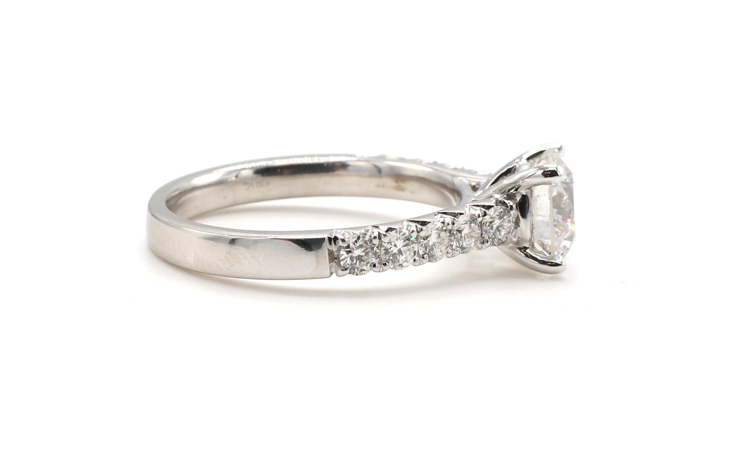 Modern GIA Certified 1.33 Carat G SI2 Round Diamond 18 Karat White Gold Engagement Ring For Sale
