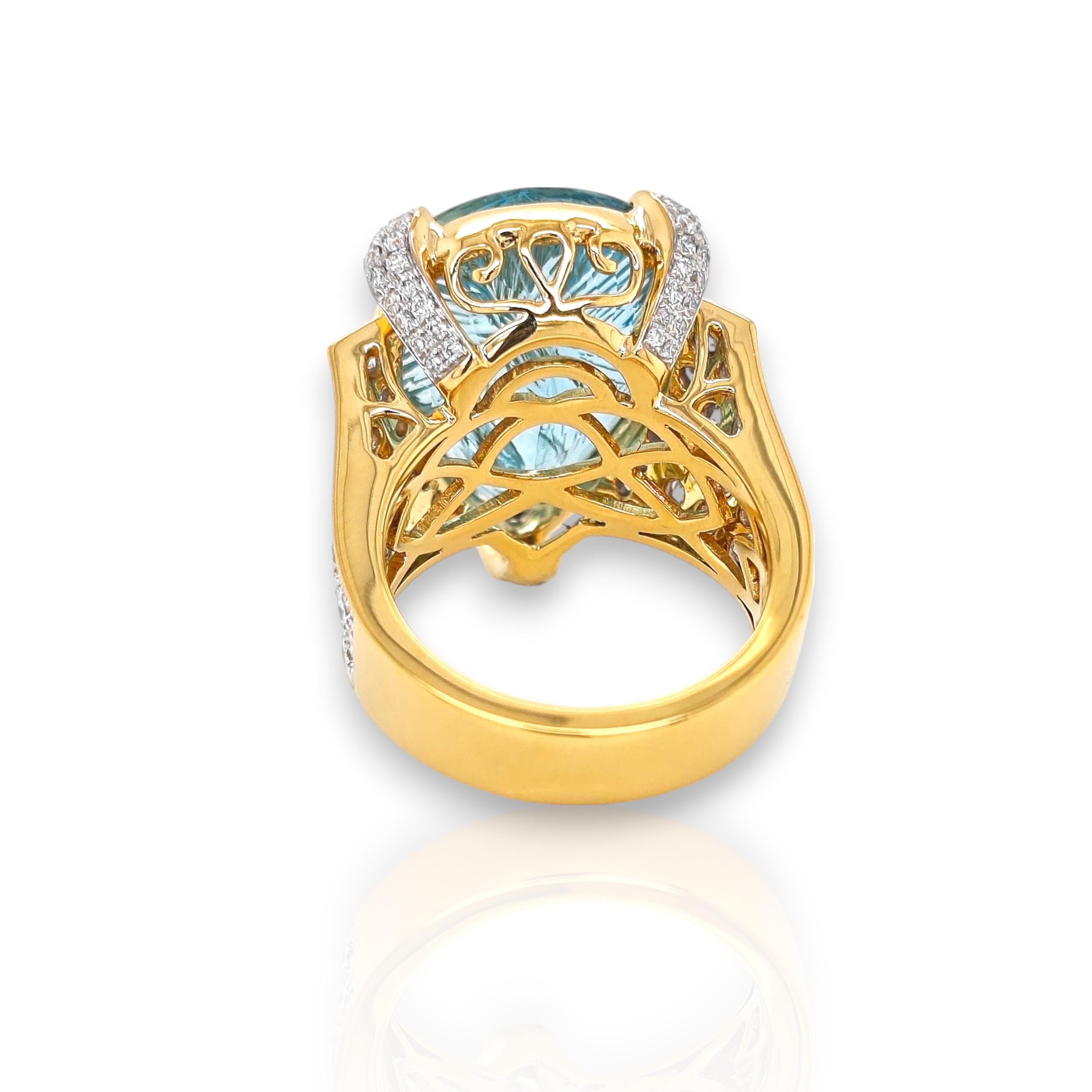 Pear Cut GIA Certified 13.39 Carat Aquamarine and White Diamond Yellow Gold Ring For Sale