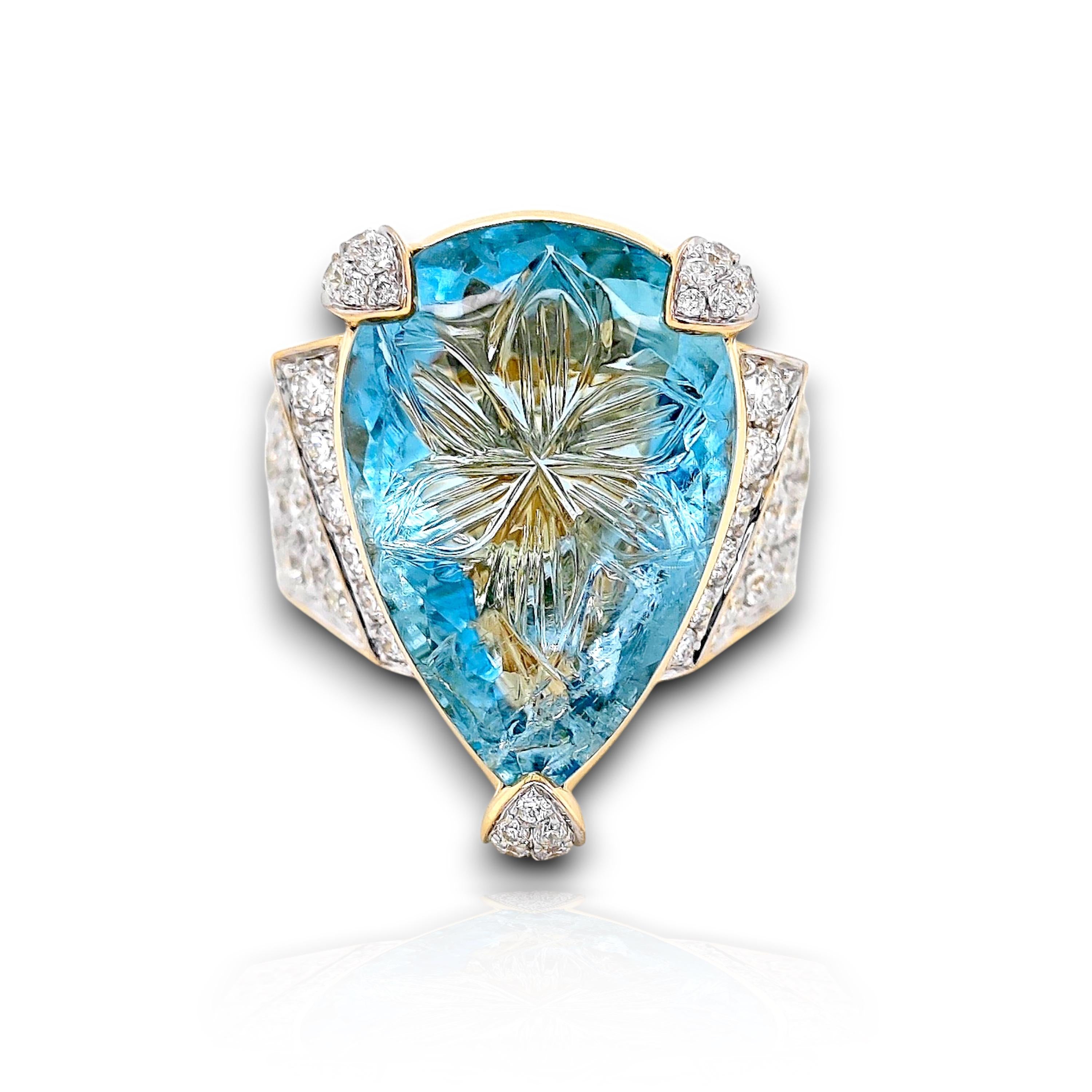 Women's GIA Certified 13.39 Carat Aquamarine and White Diamond Yellow Gold Ring For Sale