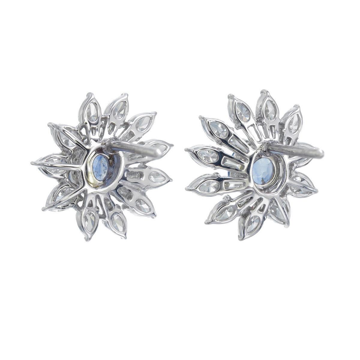 Moderne Boucles d'oreilles certifiées GIA de 1.34 carat de saphir bleu du Cachemire et de diamant en 18k WG en vente