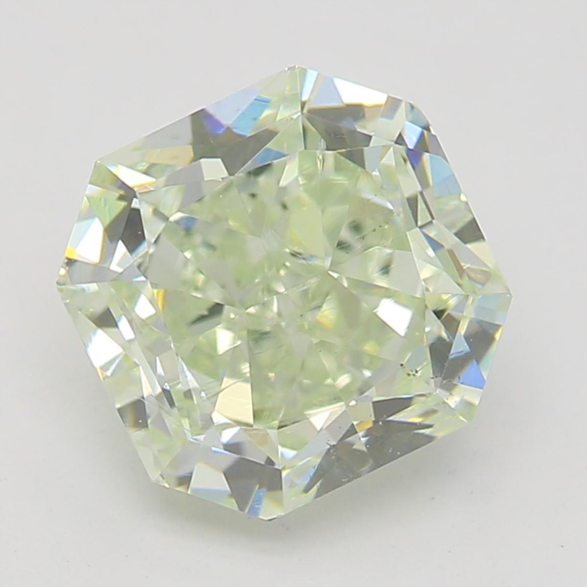Certificato: GIA
Numero del rapporto: 5172107016
Forma e taglio: Radiante
Peso in carati: 1.36 carati
Misure: 6,05 x 5,94 x 4,17 mm
Grado di colore: Verde chiaro fantasia

CARATTERISTICHE DEL DIAMANTE:

Questo diamante verde chiaro è un diamante