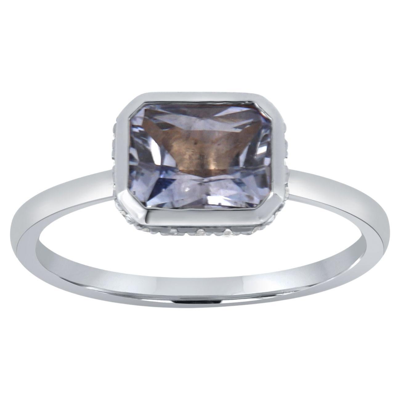 Bague en or blanc 18 carats avec diamants et saphir « bleu glacé » certifié GIA de 1,36 carat