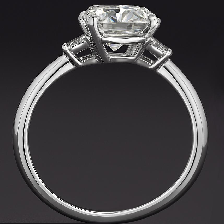 GIA Certified 1.36 Carat Lucere Cut Diamond Three-Stone Engagement Ring in Plati Neuf - En vente à Chicago, IL