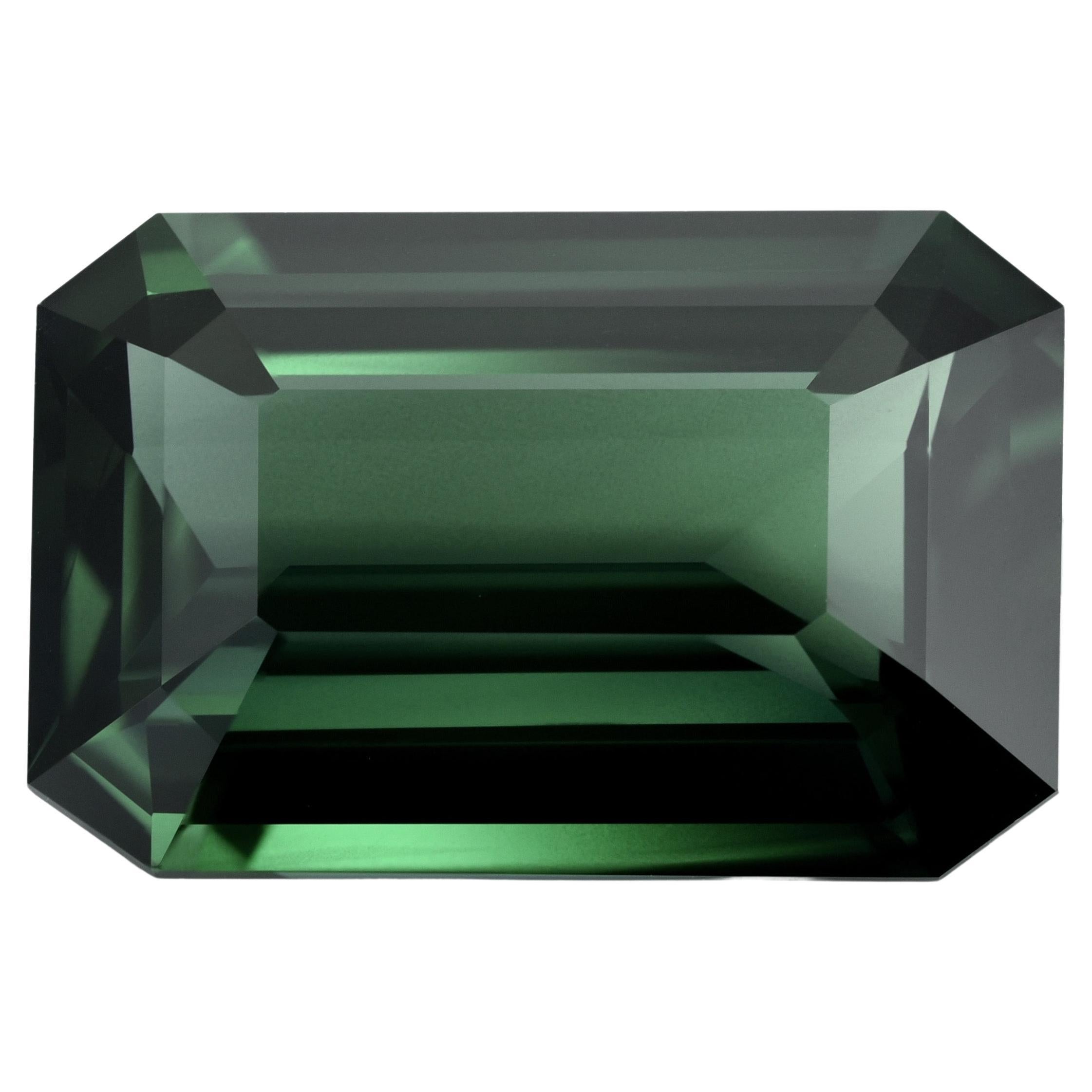 Saphir vert certifié GIA de 13,63 carats 