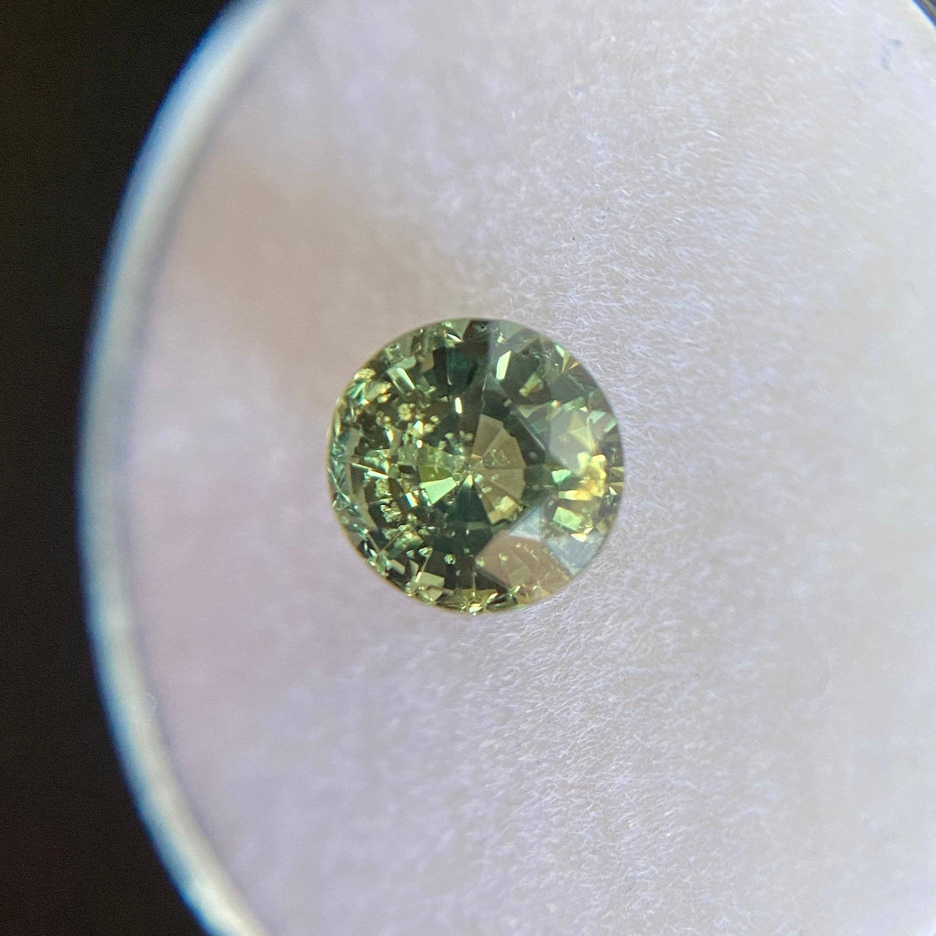 GIA Certified 1.36ct Untreated Vivid Green Yellow Sapphire Round Diamond Cut Gem In New Condition For Sale In Birmingham, GB