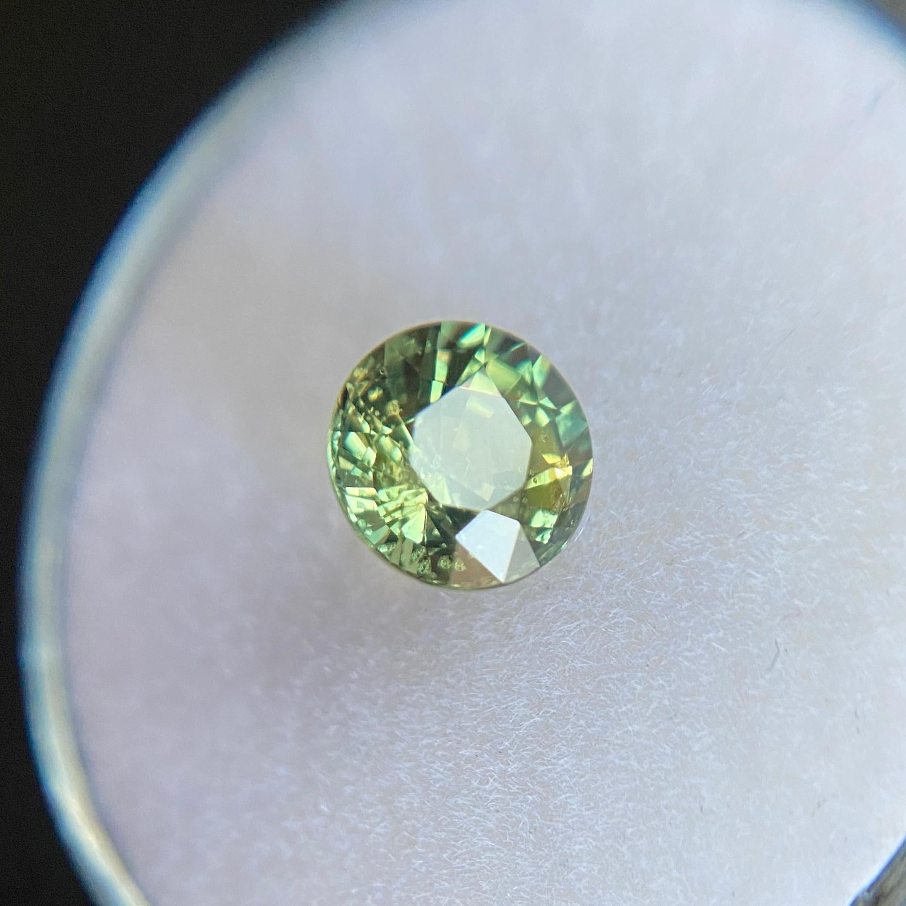 GIA Certified 1.36ct Untreated Vivid Green Yellow Sapphire Round Diamond Cut Gem For Sale 1