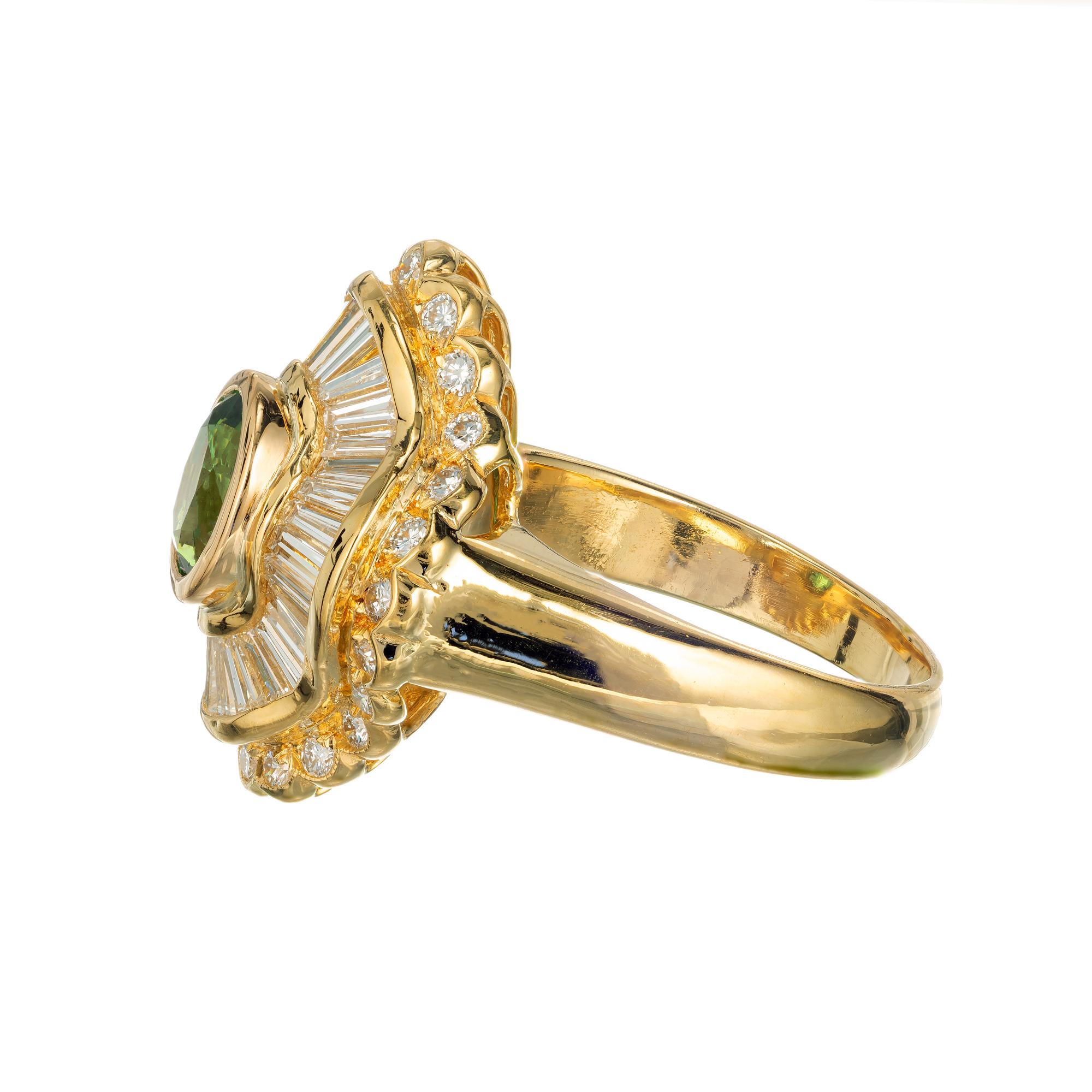 GIA Certified 1.38 Carat Tsavorite Garnet Diamond Gold Cocktail Ring In Good Condition For Sale In Stamford, CT