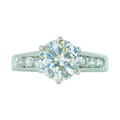 Anillo de compromiso de oro blanco de 14k con diamantes de 1,39 quilates certificados por el GIA