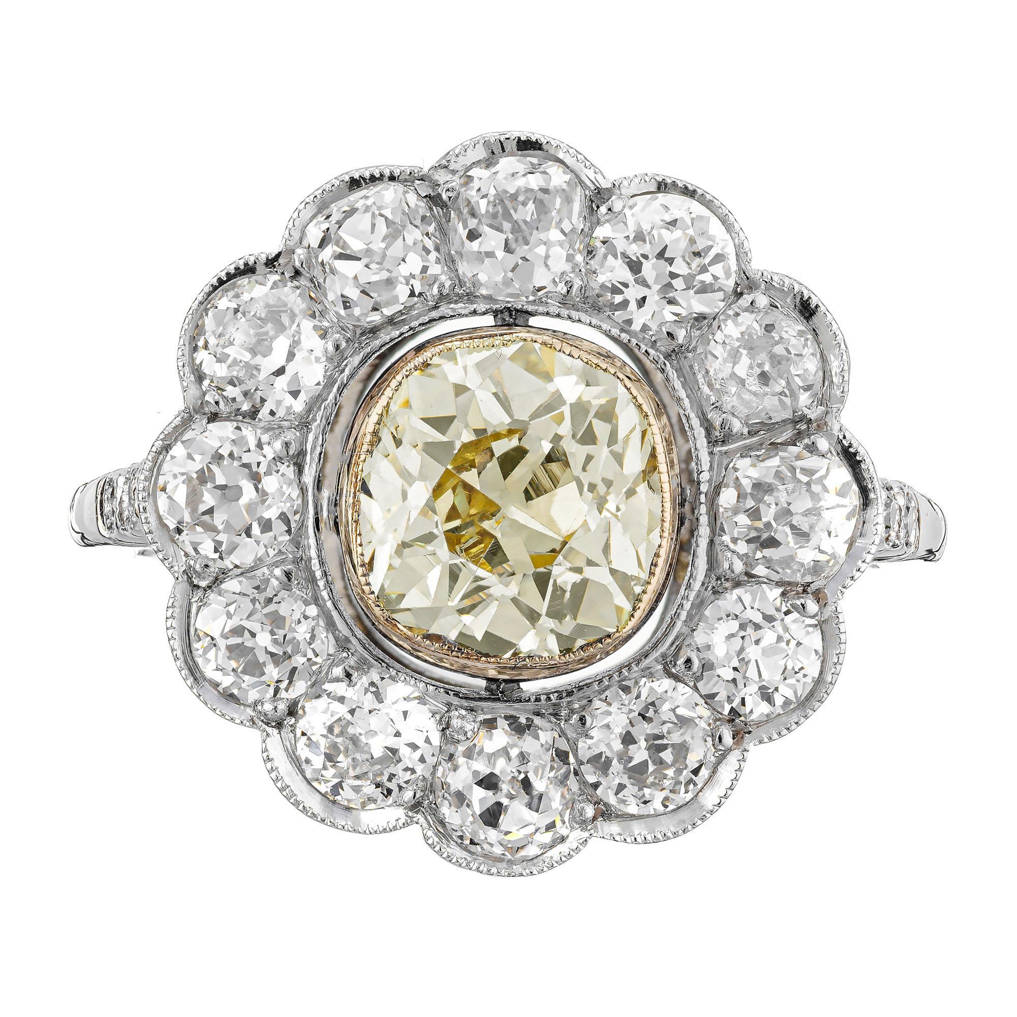Bague de fiançailles en platine avec diamants blancs et jaunes naturels de 1,39 carat certifiés GIA Excellent état - En vente à Stamford, CT