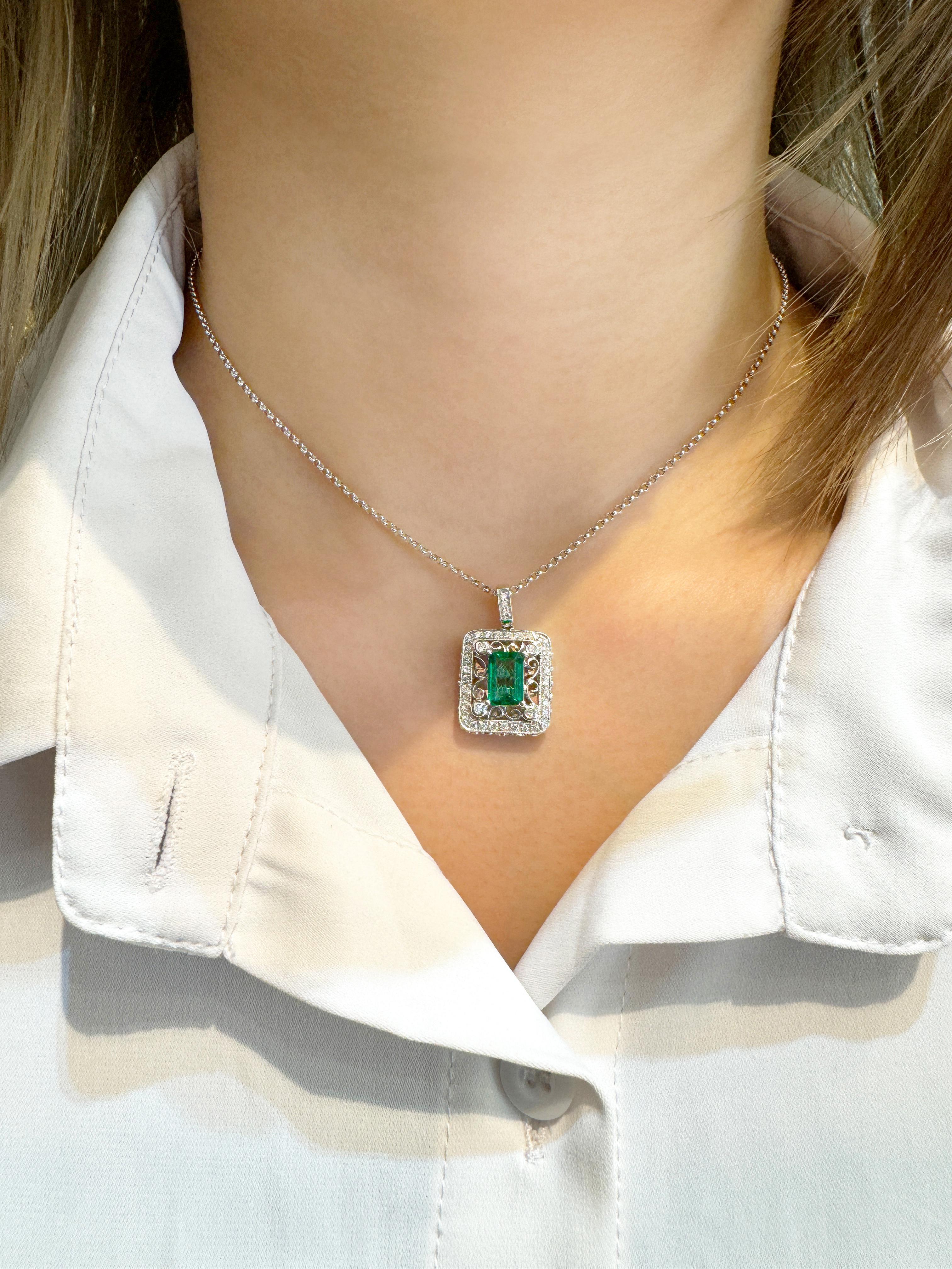 GIA Certified 1.39 Carat Zambian Emerald and Diamond Floral Box Pendant Necklace In New Condition For Sale In Miami, FL