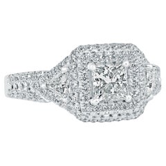 Anillo de compromiso con halo de diamantes talla princesa de 1,39 qt certificado por el GIA Oro blanco de 18 quilates