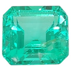 GIA Certified 1.39ct Colombian Emerald, Octagonal Cut, Unisex, 1990