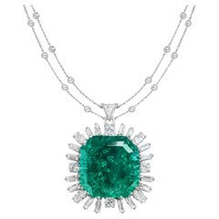 Pendentif en or blanc 18 carats avec émeraude colombienne certifiée GIA de 14 carats