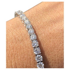 GIA Certified 14 Carat Natural Earth Mined Round Diamond Tennis Bracelet