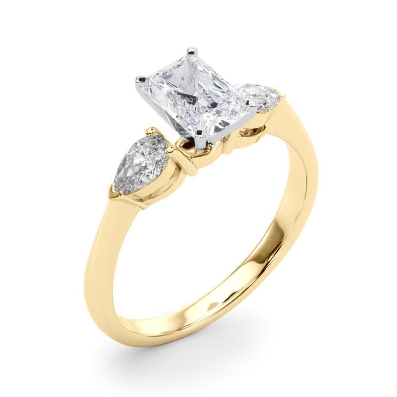 Donna Anello con diamante radiante est-ovest a tre pietre certificato GIA da 1.4 carati in vendita