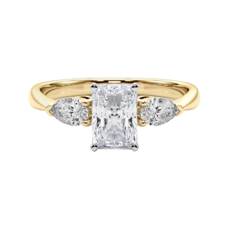 Anello con diamante radiante est-ovest a tre pietre certificato GIA da 1.4 carati in vendita
