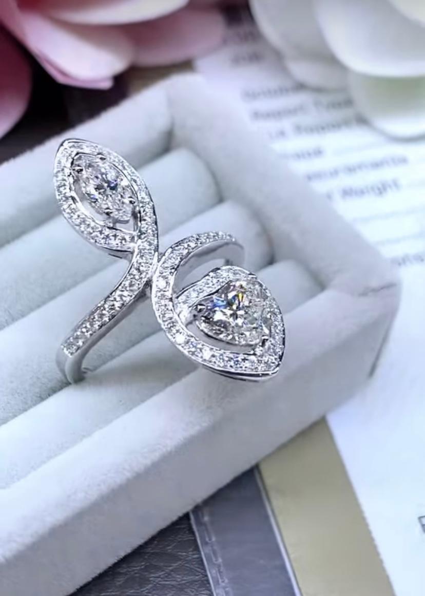 Mixed Cut GIA Certified 1.40 Carats Diamonds 18k Gold Double Solitaire Ring For Sale