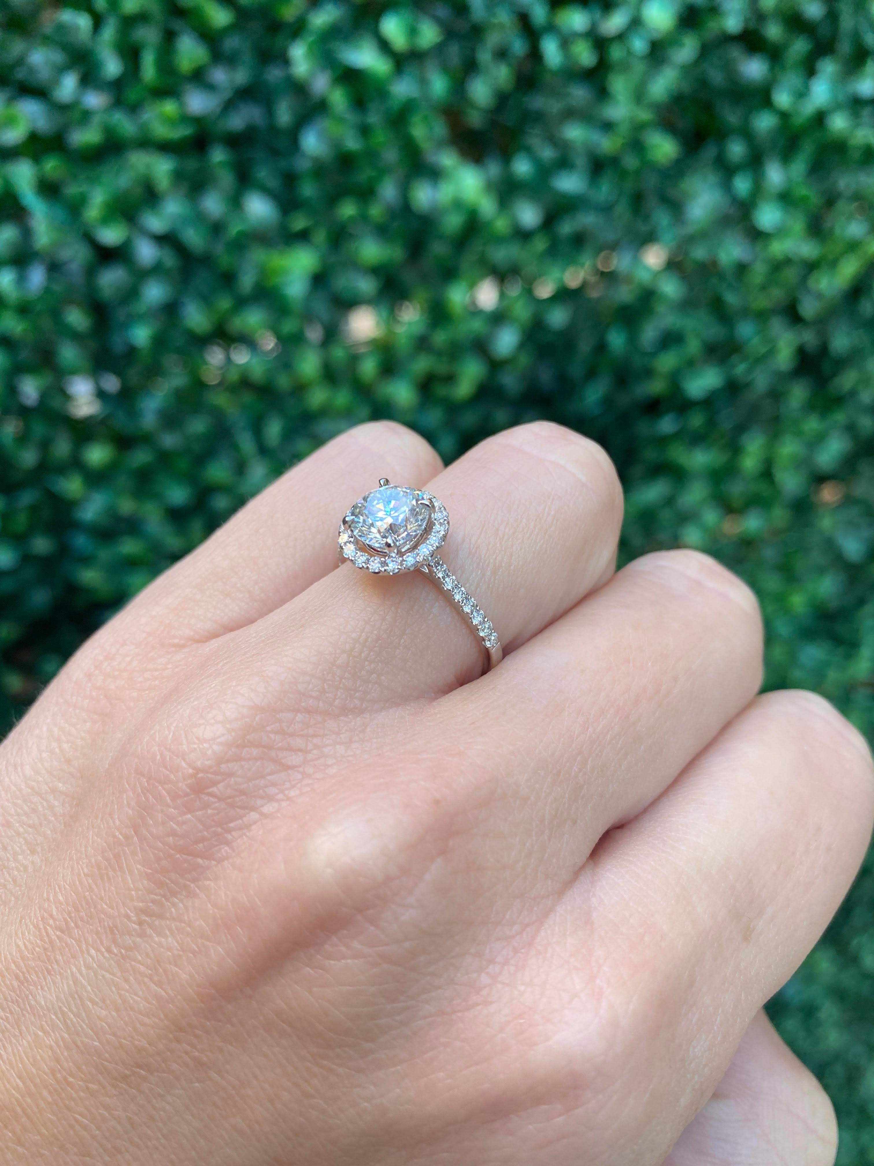 Round Cut GIA Certified 1.40ct Round Diamond Set in 18k White Gold Cathedral Setting For Sale