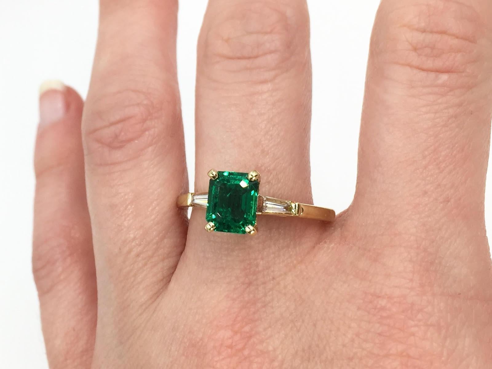 GIA Certified 1.41 Carat Emerald Diamond 18 Karat Ring 4