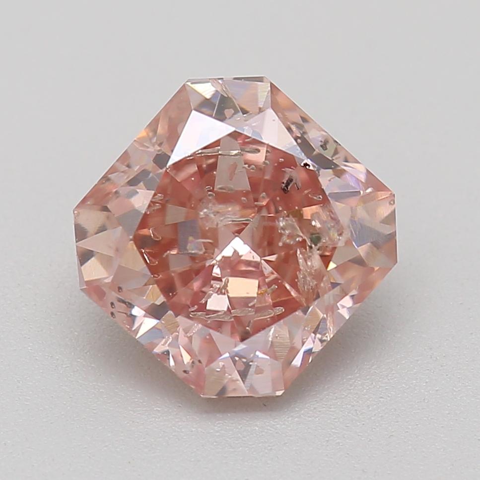 Certificat : GIA 
Numéro de rapport : 5211147141
Forme et coupe : Radiant
Poids en carats : 1,41 carat
Dimensions : 6,39 x 6,27 x 3,98 mm
Grade de couleur : Brun rose fantaisie 

CARACTÉRISTIQUES DU DIAMANT :

Ce diamant Fancy Brown Pink est un