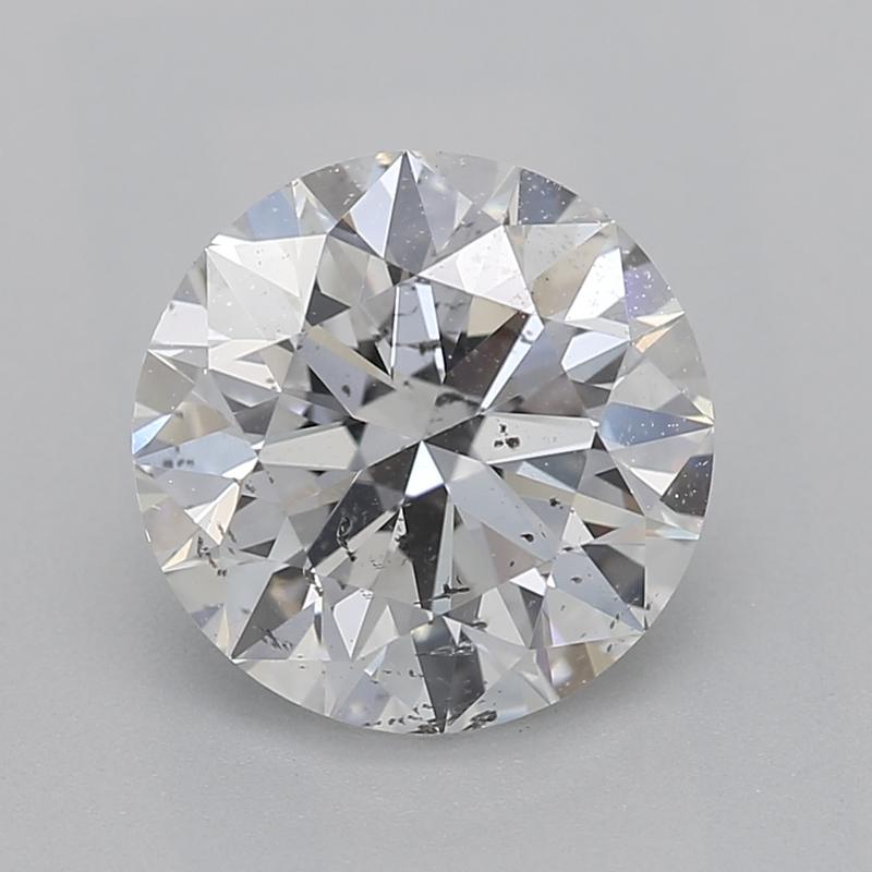 Fabriquée à la main à New York, cette magnifique bague en diamant est ornée d'un diamant rond pesant 1.41. Cette pierre exquise est classée par des experts pour sa qualité, avec un brillant D et un SI2 , garantissant un éclat captivant qui attire