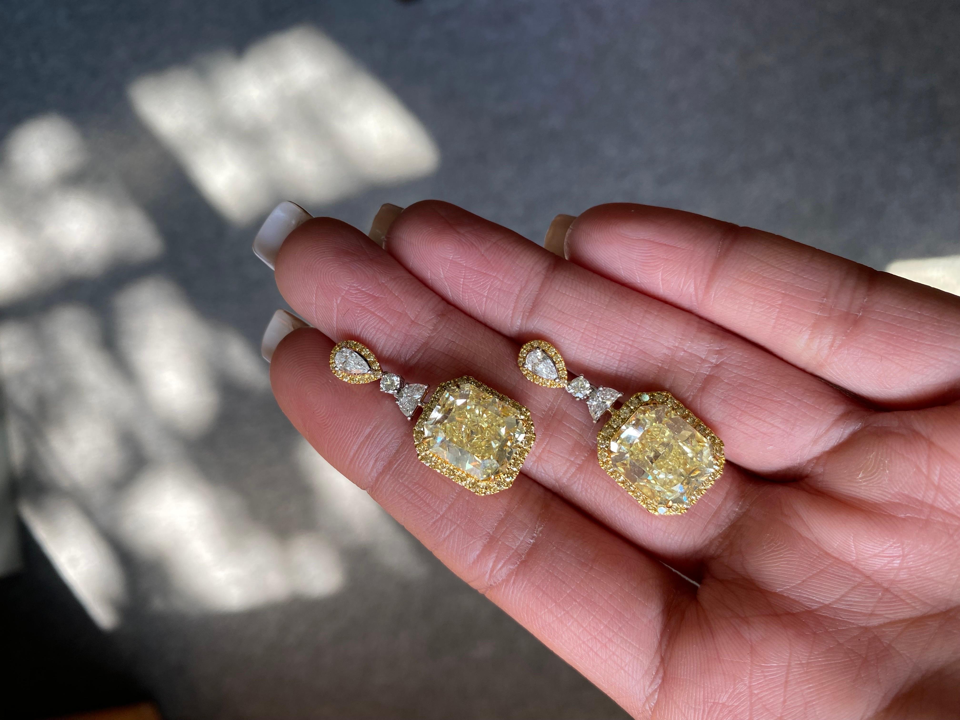 GIA zertifiziert 14,11 Karat VS/VVS Qualität Fancy Yellow  Diamant-Ohrgehänge (Moderne)