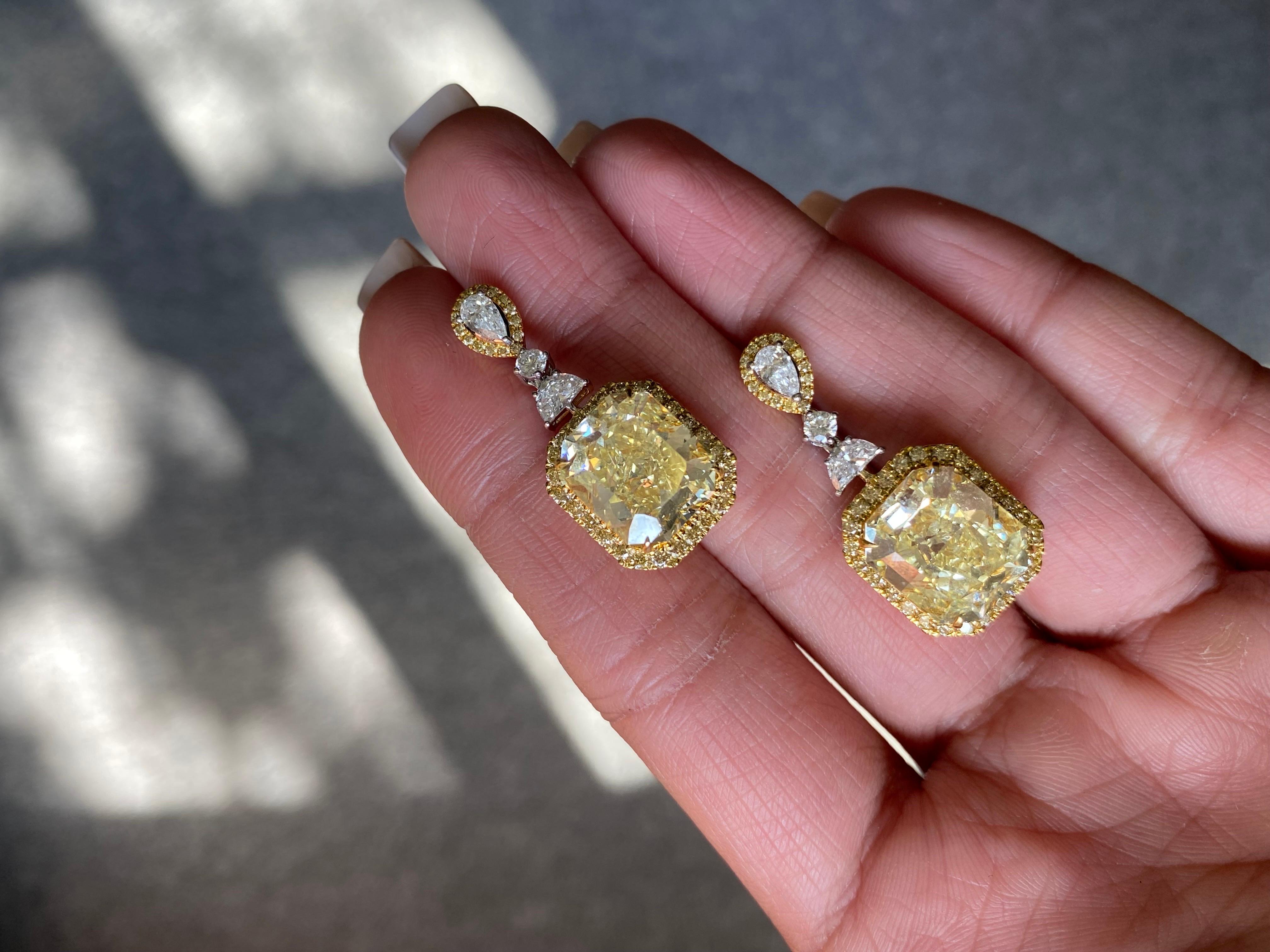 GIA zertifiziert 14,11 Karat VS/VVS Qualität Fancy Yellow  Diamant-Ohrgehänge (Kissenschliff)