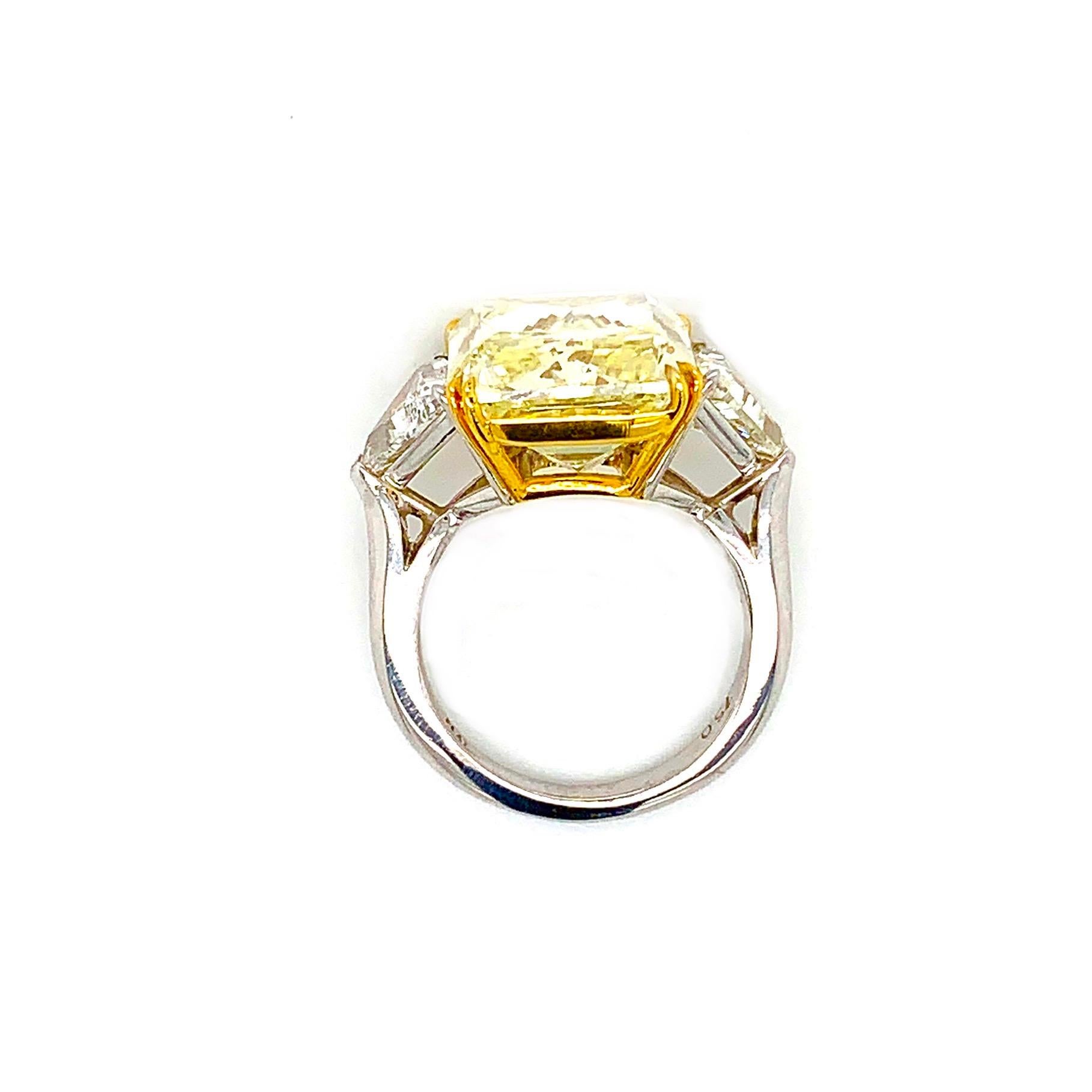 GIA Certified 14.20 Carat Fancy Yellow Radiant Cut Diamond Engagement Ring In New Condition In New York, NY