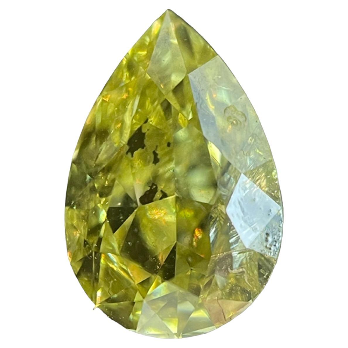Diamant naturel jaune intense fantaisie en forme de poire de 1,43 carat de pureté Si2, certifié GIA