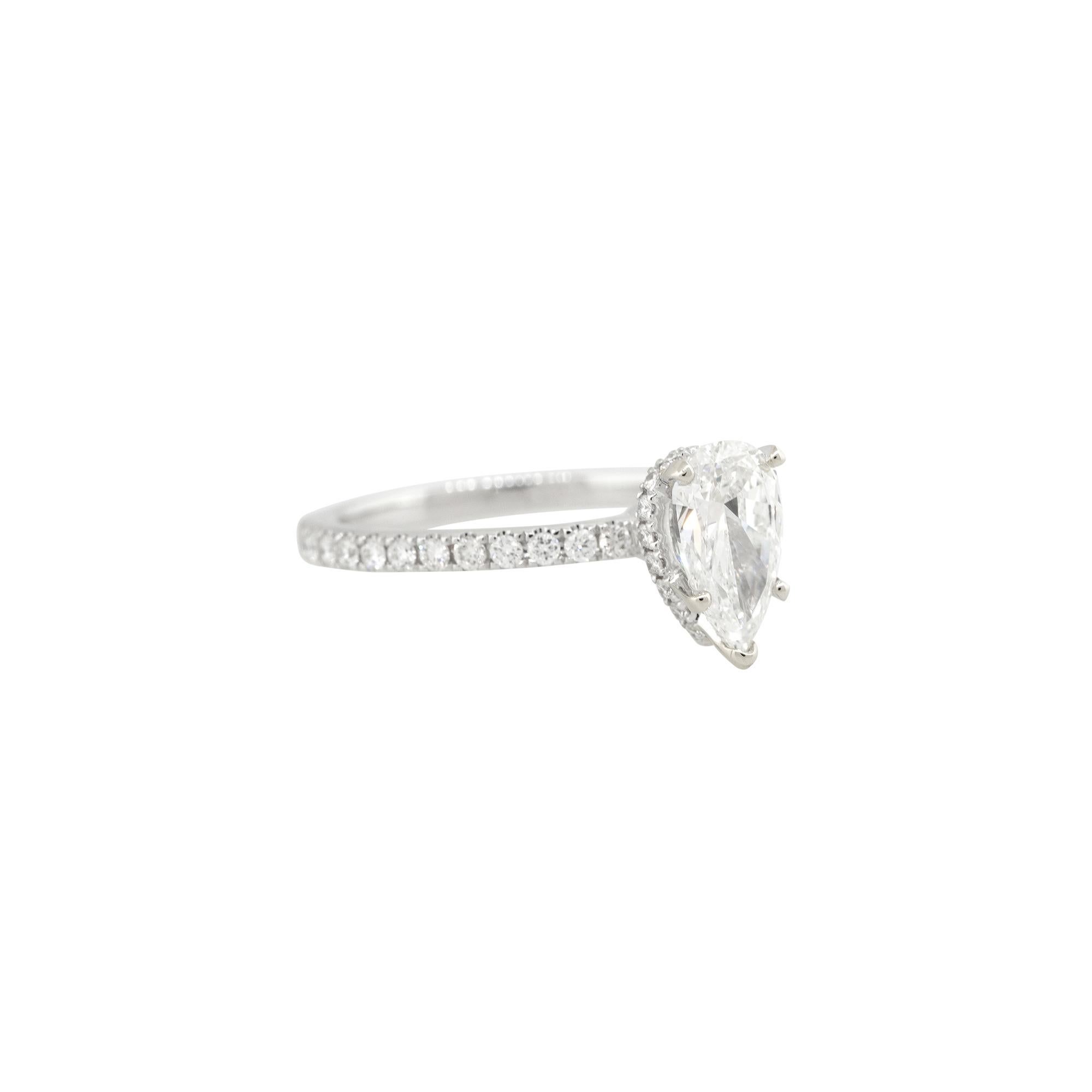 GIA-zertifizierter 1,43 Karat birnenförmiger Diamant-Halo-Verlobungsring aus 18 Karat (Moderne) im Angebot