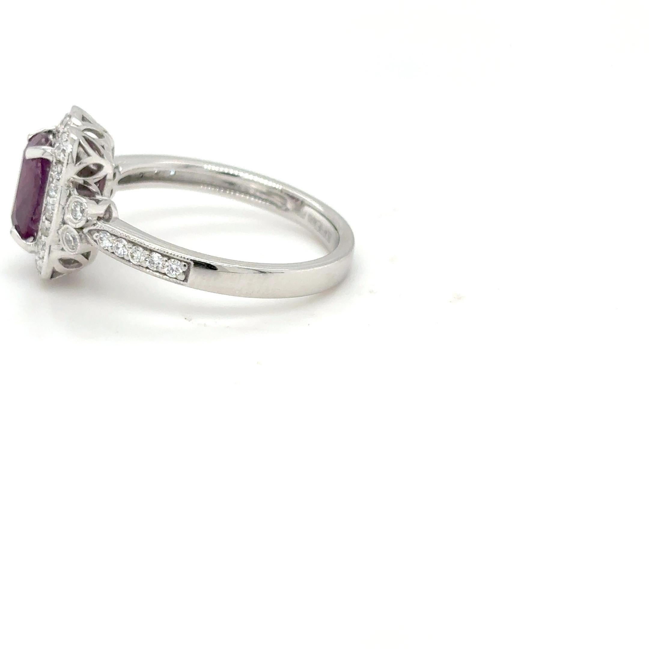 Bague diamant saphir du Cachemire non chauffé certifié GIA 1.44 carats taille coussin en vente 6