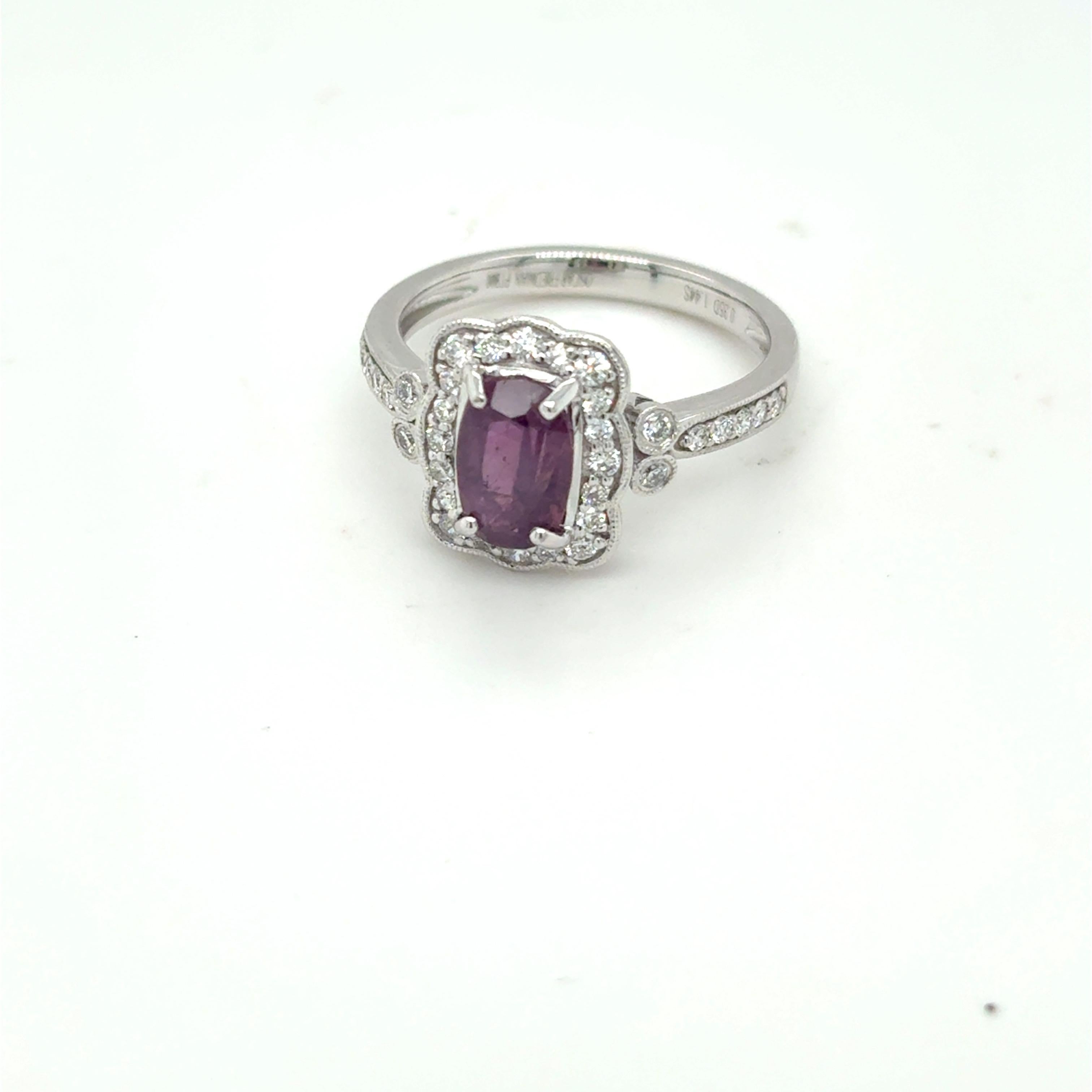 Bague diamant saphir du Cachemire non chauffé certifié GIA 1.44 carats taille coussin en vente 3