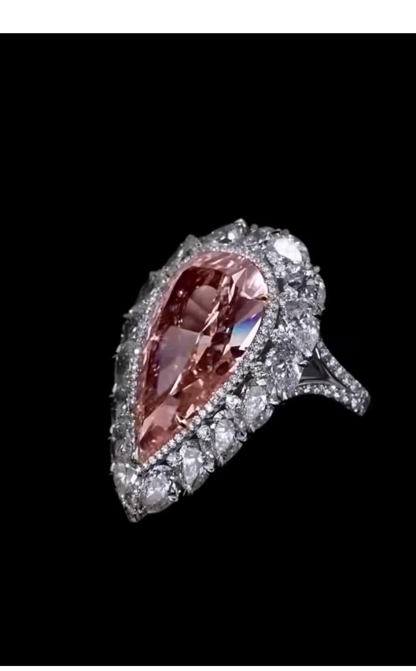 Capturant l'essence de la rareté, notre bague en diamant témoigne d'un savoir-faire inégalé.
L'incarnation de la sophistication, conçue pour captiver sous tous les angles. Ce chef-d'œuvre de luxe rehausse n'importe quel look.
Magnifique bague en or