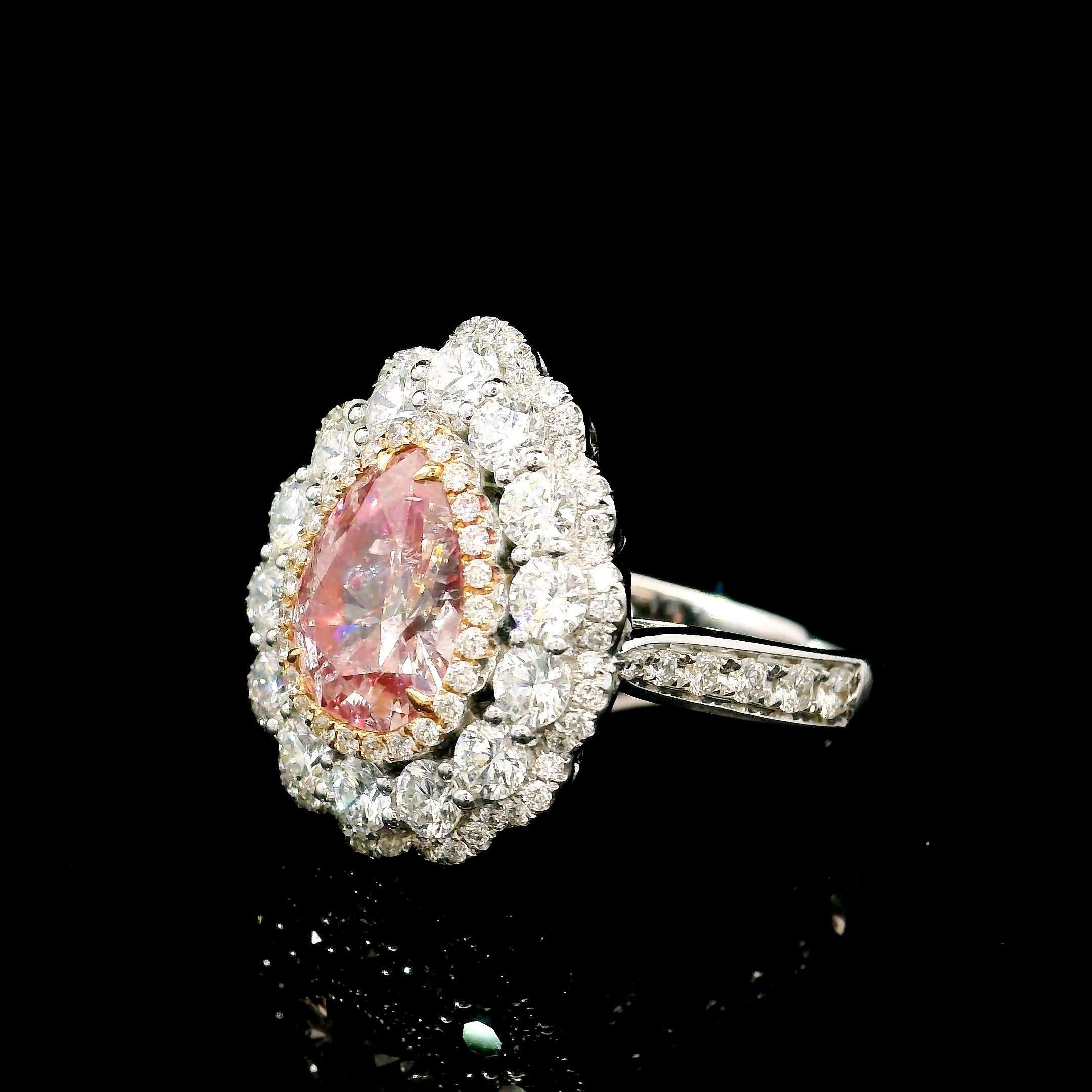 Bague en diamant certifié GIA de 1.46 carat de couleur rose orangé fantaisie Neuf - En vente à บางรัก, TH