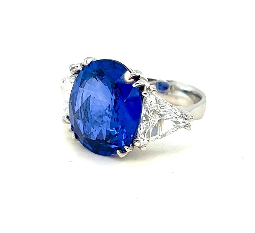 GIA Certified 14.64 Carat Blue Sapphire Diamond Ring For Sale 4