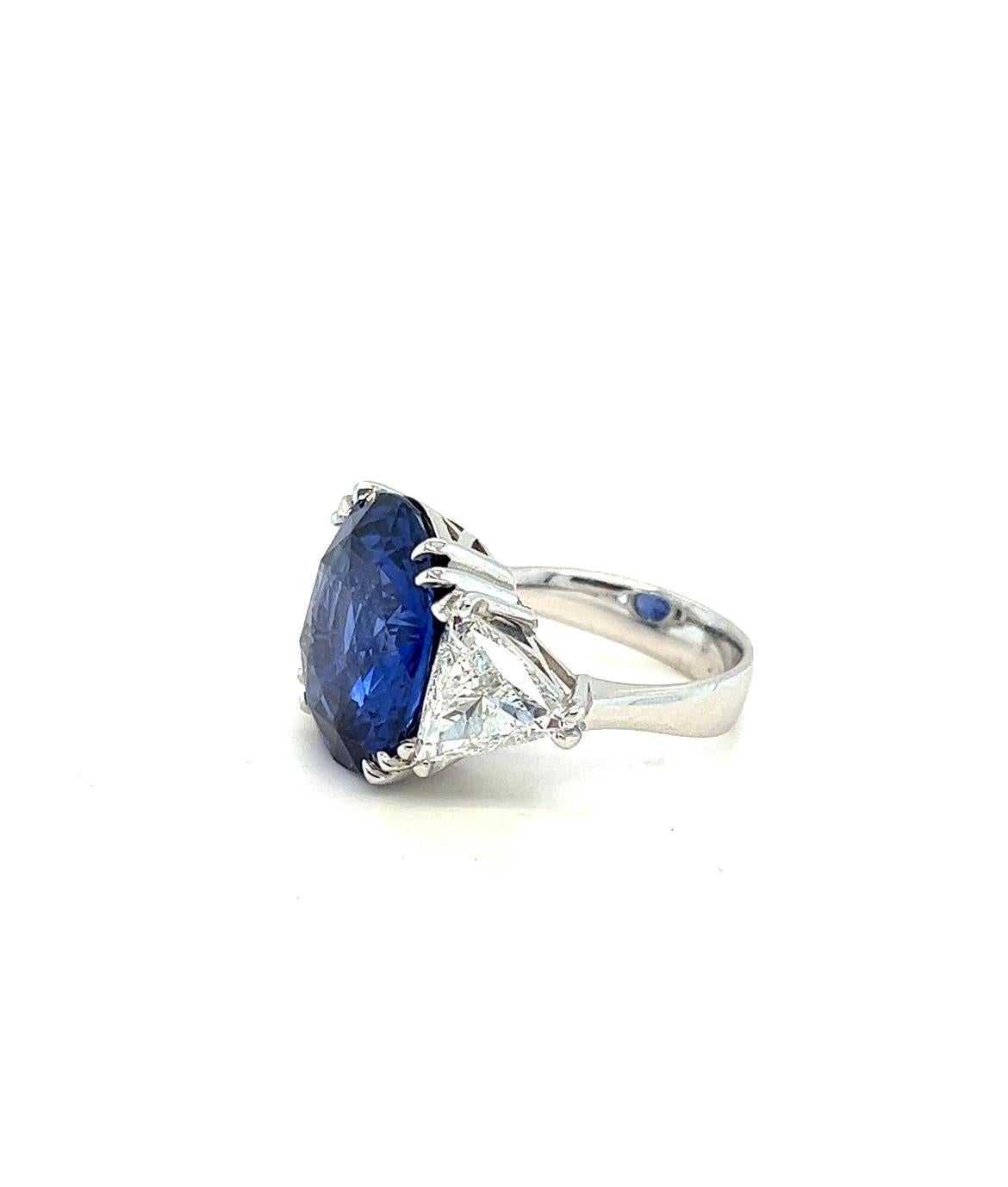 GIA Certified 14.64 Carat Blue Sapphire Diamond Ring For Sale 3