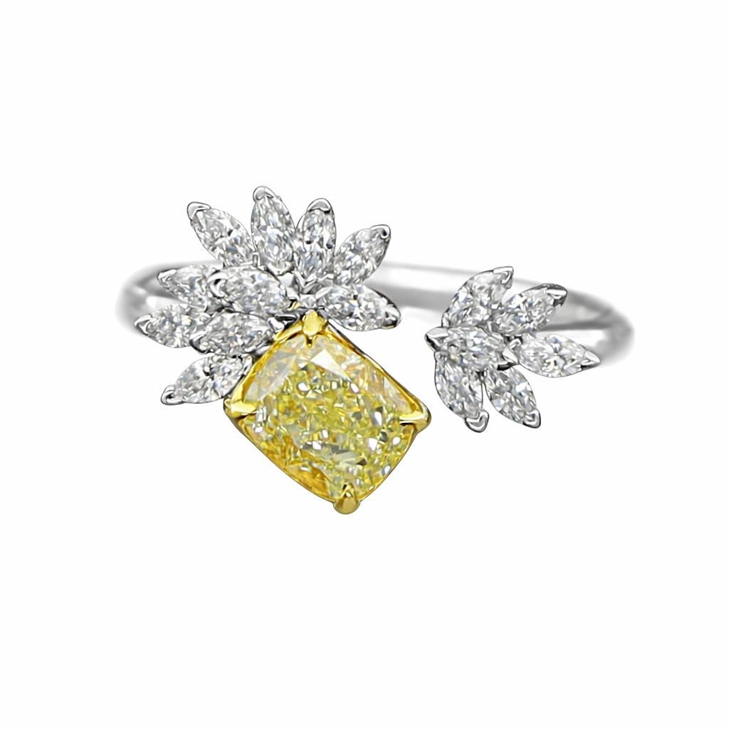 GIA Certified 1.48 carats Yellow Diamond White Diamond Cocktail Ring 17 Diamonds For Sale
