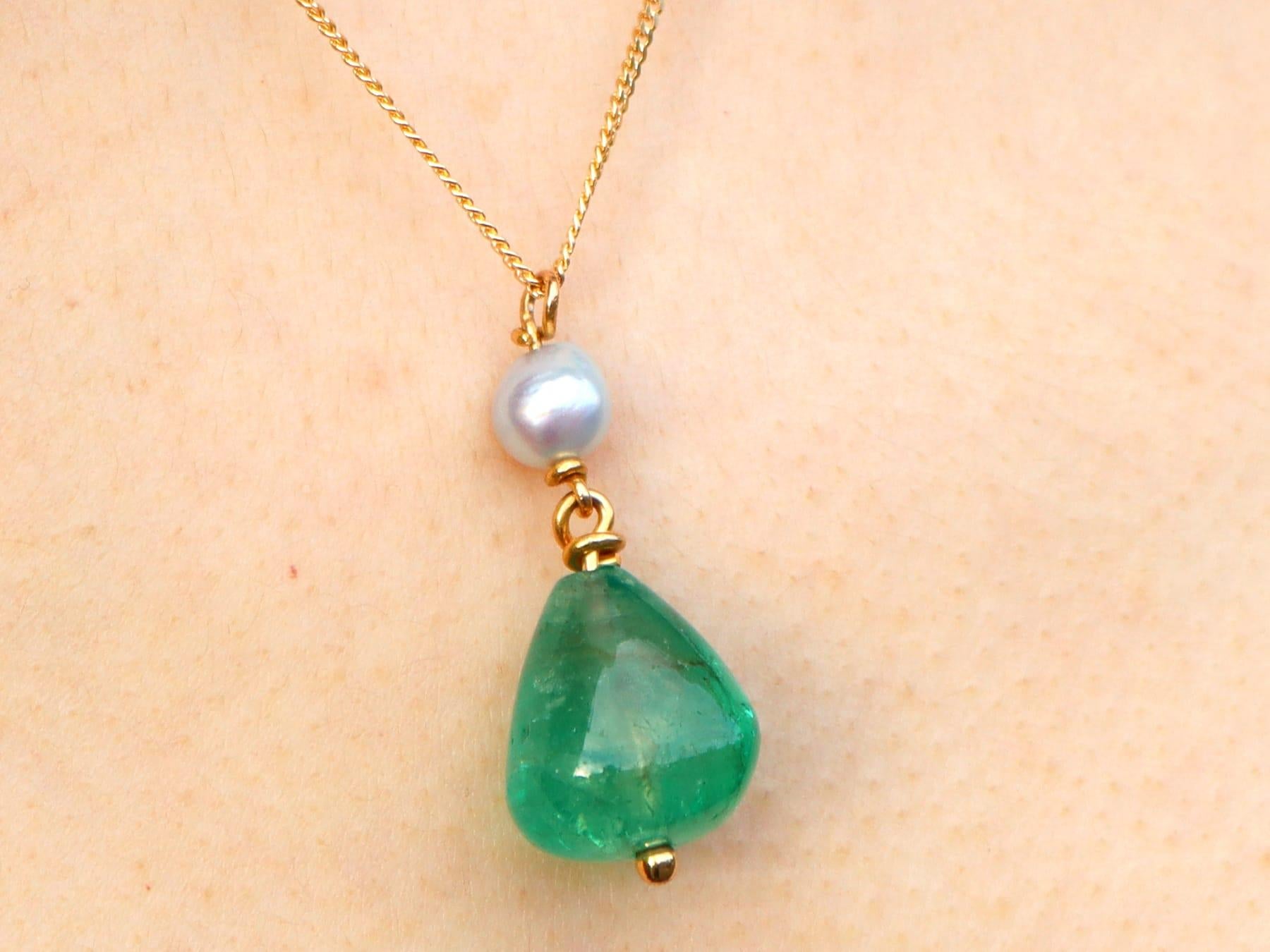 GIA Certified 14.80 Carat Colombian Emerald and Pearl 18k Yellow Gold Pendant For Sale 6
