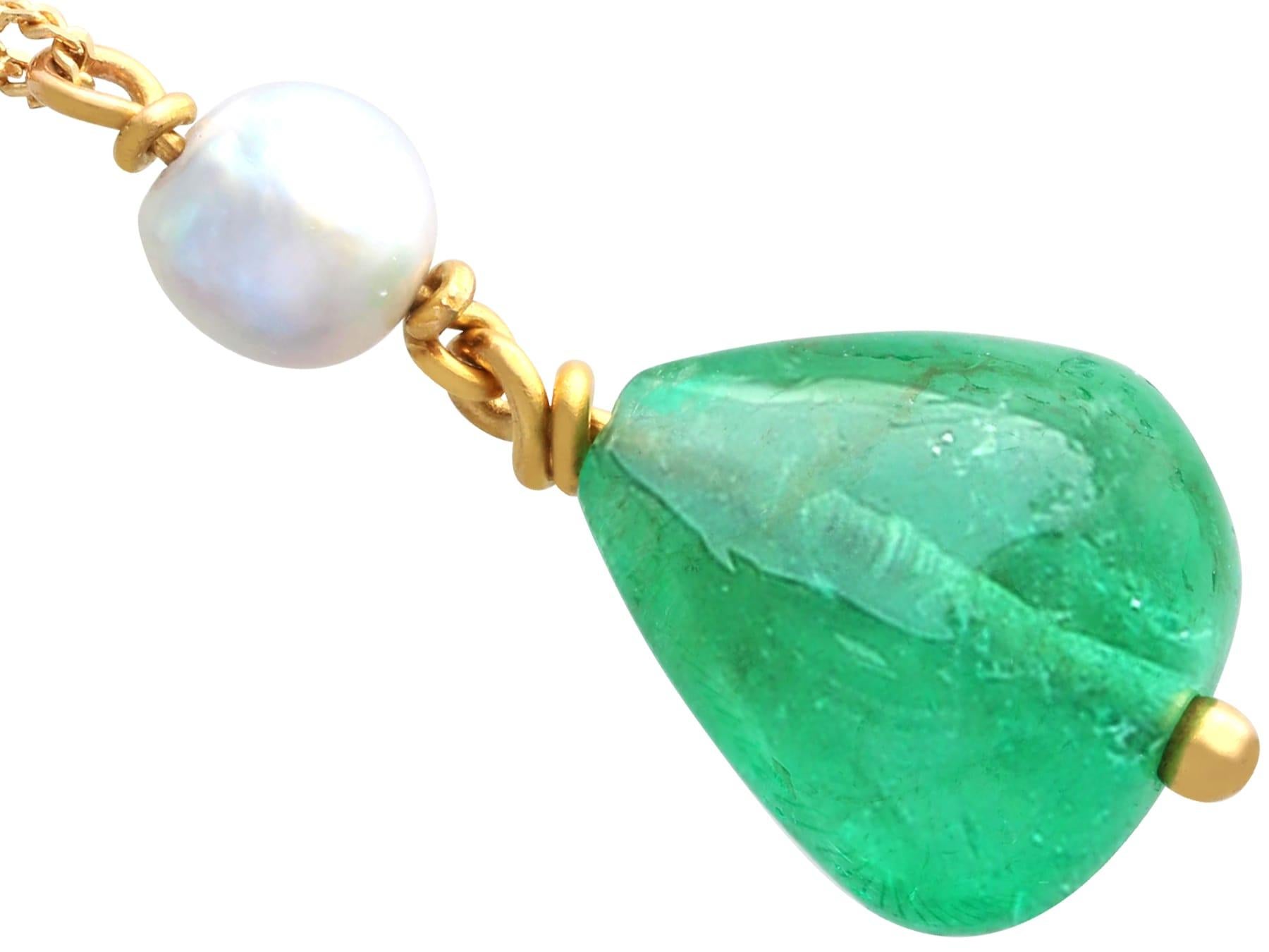 GIA Certified 14.80 Carat Colombian Emerald and Pearl 18k Yellow Gold Pendant For Sale 2