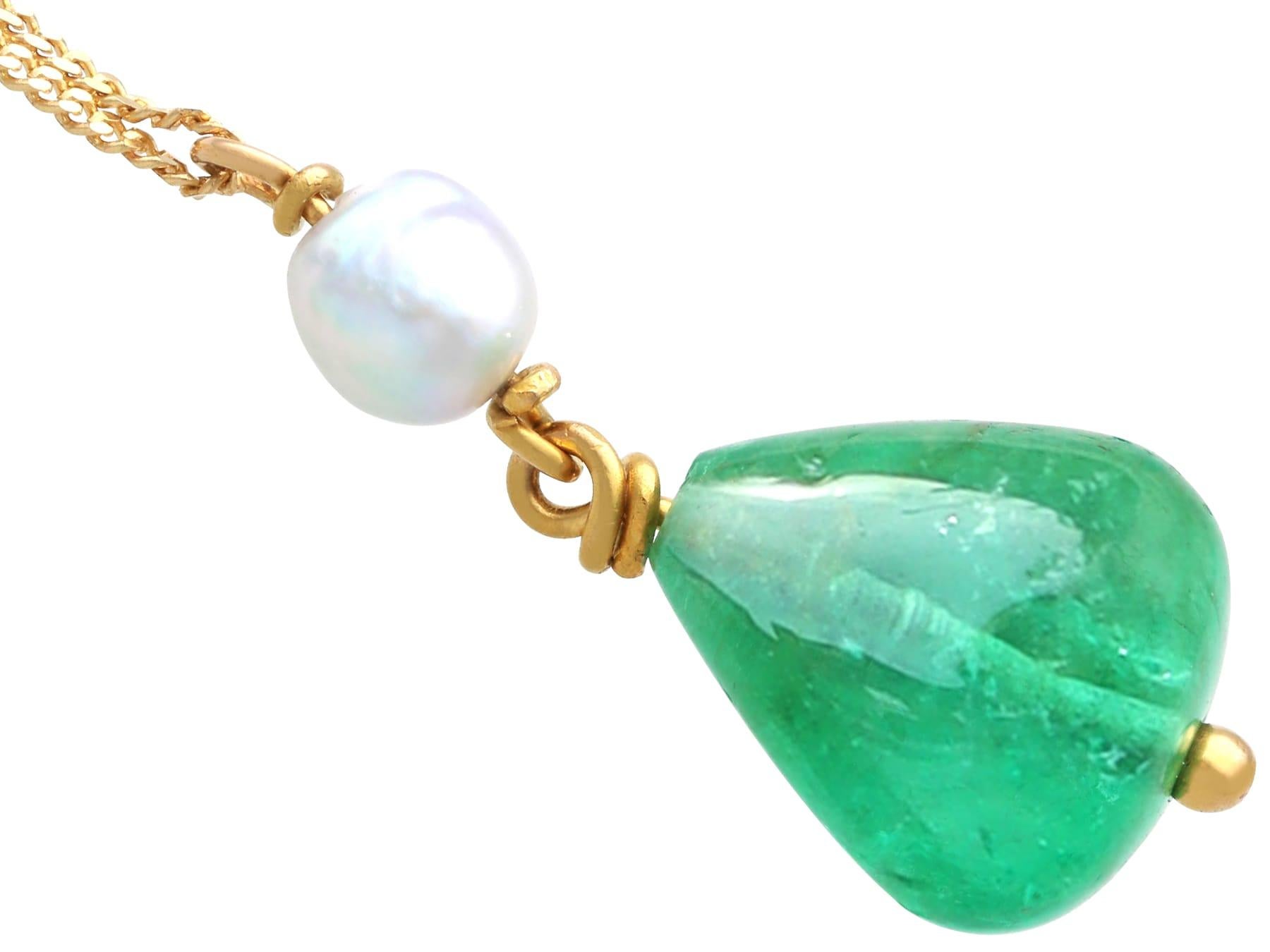 GIA Certified 14.80 Carat Colombian Emerald and Pearl 18k Yellow Gold Pendant For Sale 3