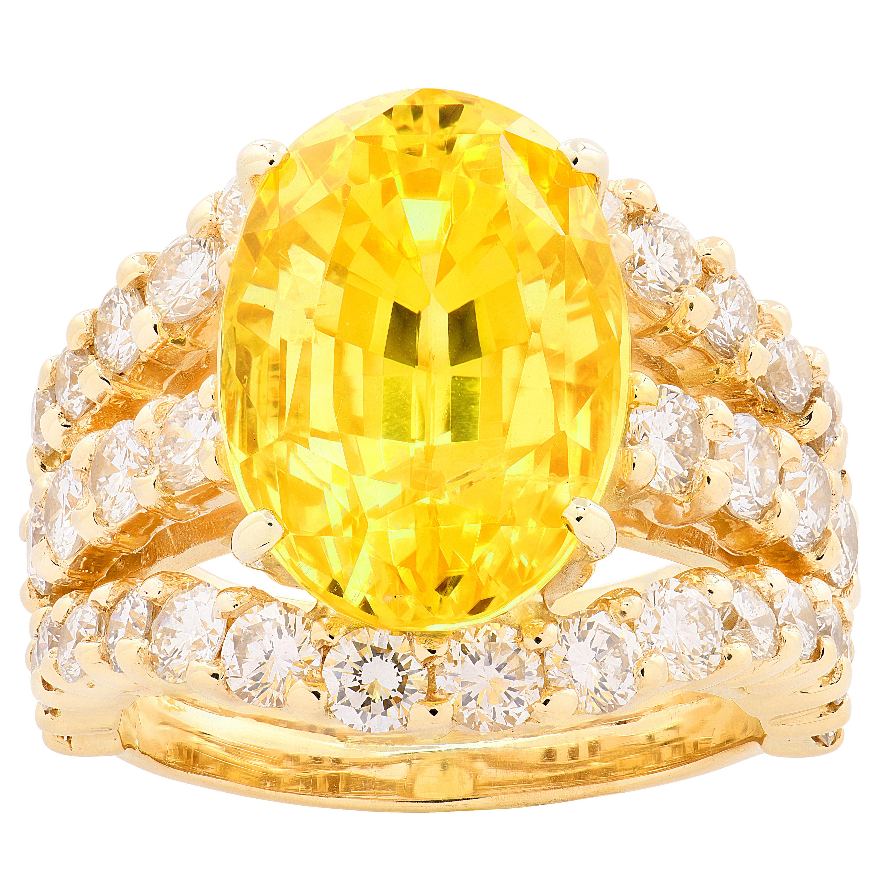 Moderne Bague certifiée GIA de 14,85 carats de saphir jaune de Ceylan sans chaleur et de diamant en vente